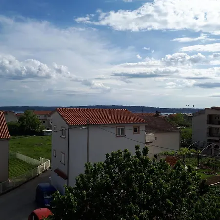 Aurora * Kaštela